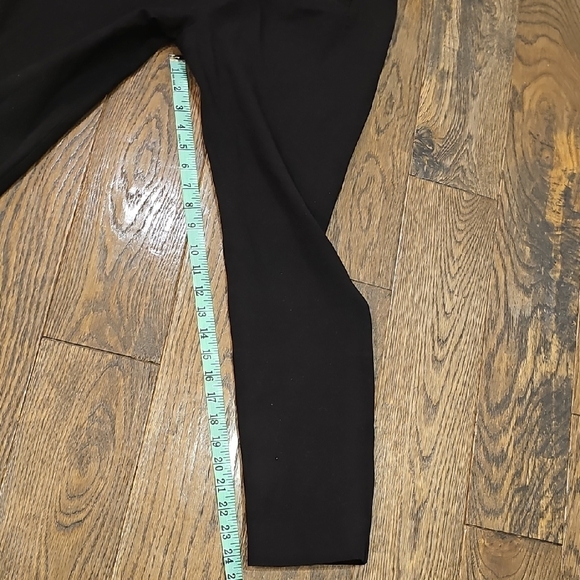 Banana Republic Black Cropped Pants - Picture 8 of 8